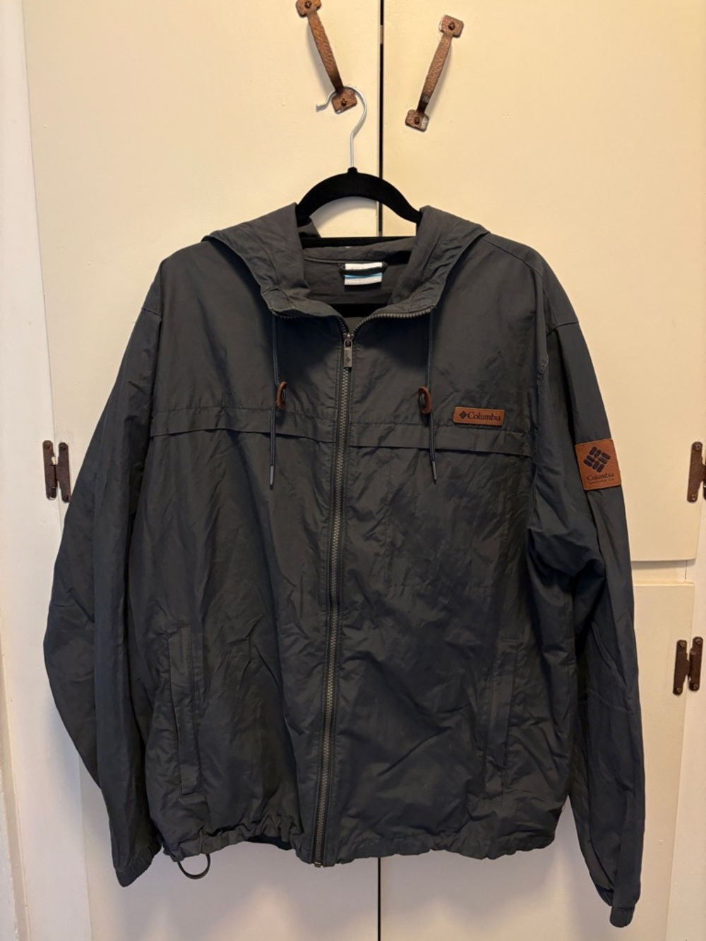 Columbia Men's Hooded Windbreaker Jacket - Black with Brown Accents